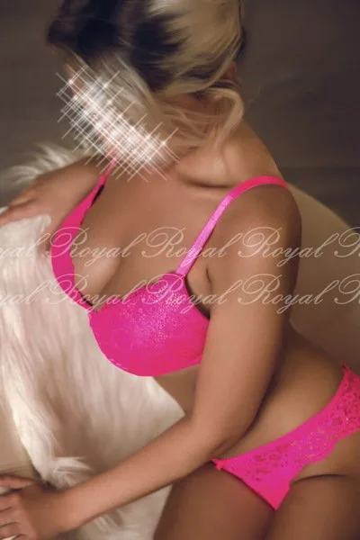 Amy Im Royal escort Berlin